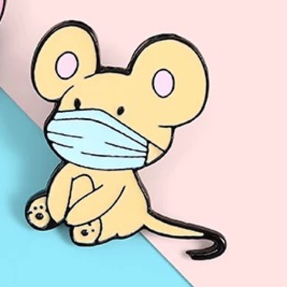 Cute Mouse Mask Enamel Pin Kids Pandemic Animals Commemorative Brooch Accessory - Picture 3 of 8